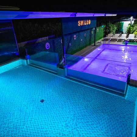 Hotel Smile Kobuleti ภายนอก รูปภาพ