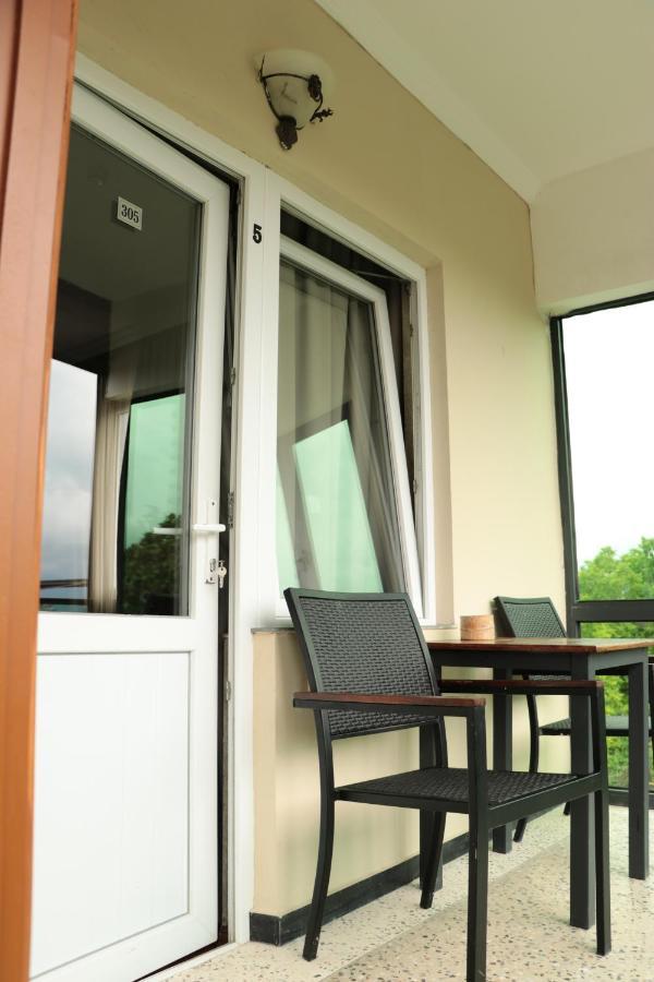 Hotel Smile Kobuleti ภายนอก รูปภาพ