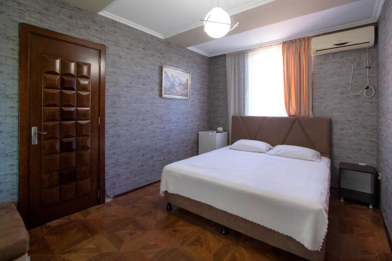Hotel Smile Kobuleti ภายนอก รูปภาพ