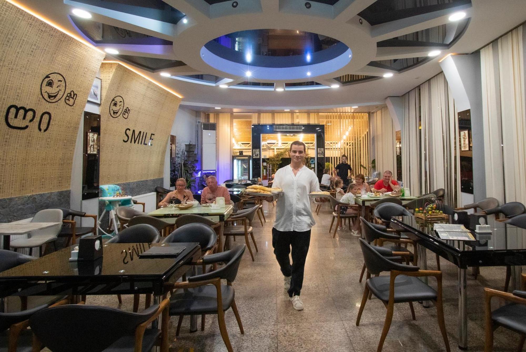 Hotel Smile Kobuleti ภายนอก รูปภาพ