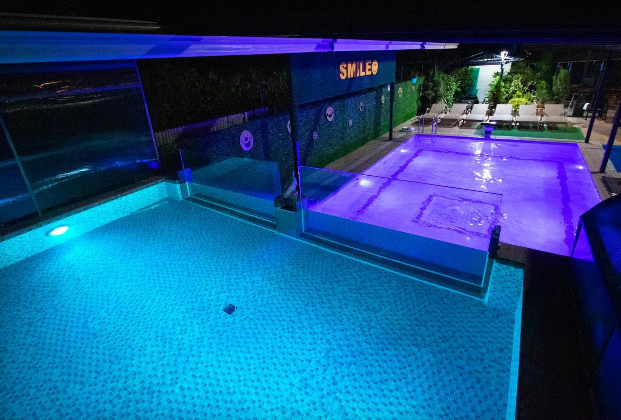 Hotel Smile Kobuleti ภายนอก รูปภาพ
