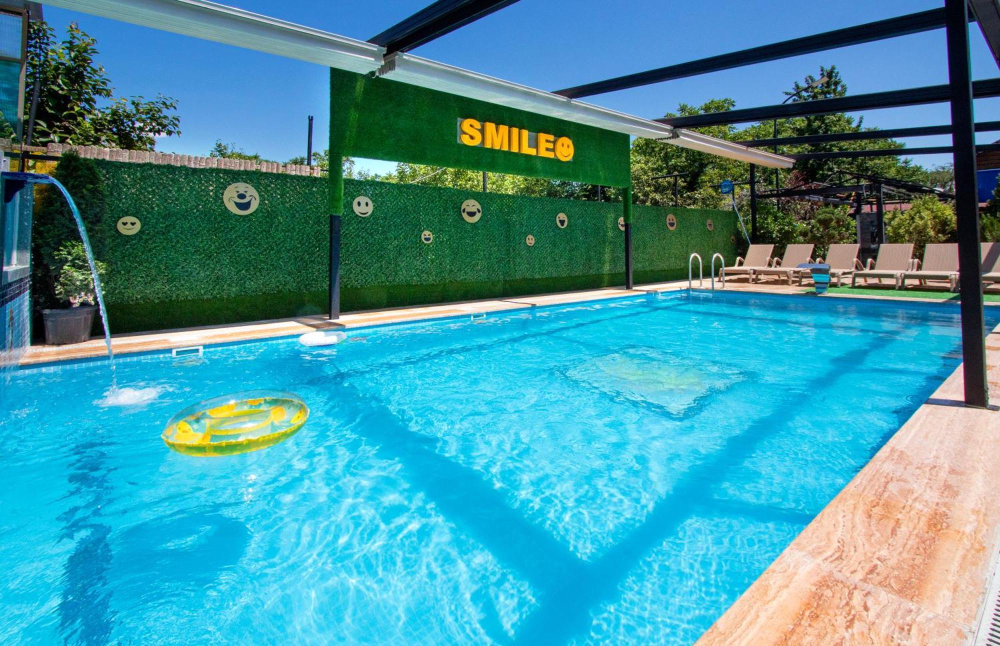 Hotel Smile Kobuleti ภายนอก รูปภาพ